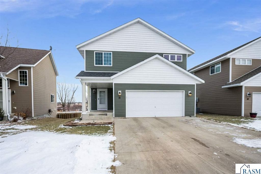 71 Benson Trail, North Mankato, MN 56003
