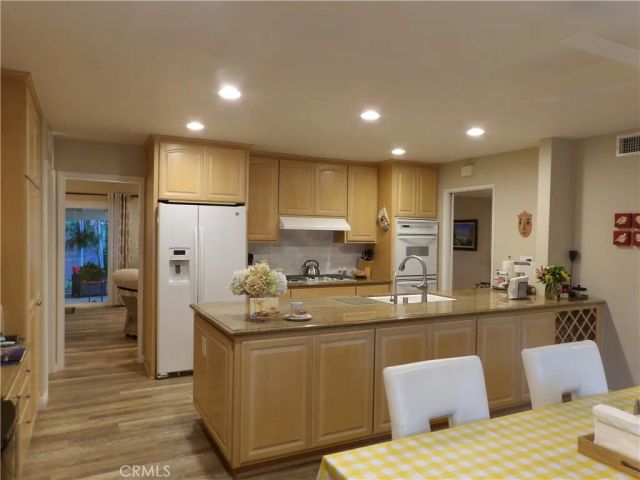 19260 Calahan Street, Northridge, CA 91324