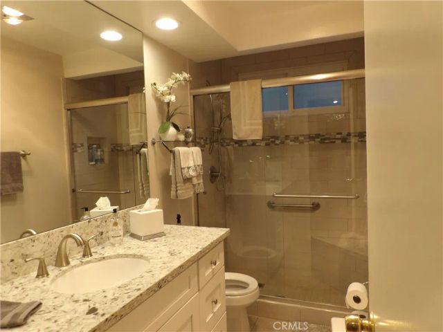 19260 Calahan Street, Northridge, CA 91324