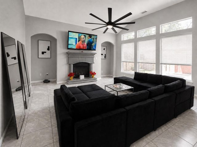 13714 Hillingdale Lane, Houston, TX 77070