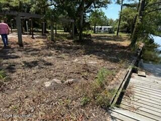 10028 E Bayou Road, Bay Saint Louis, MS 39520