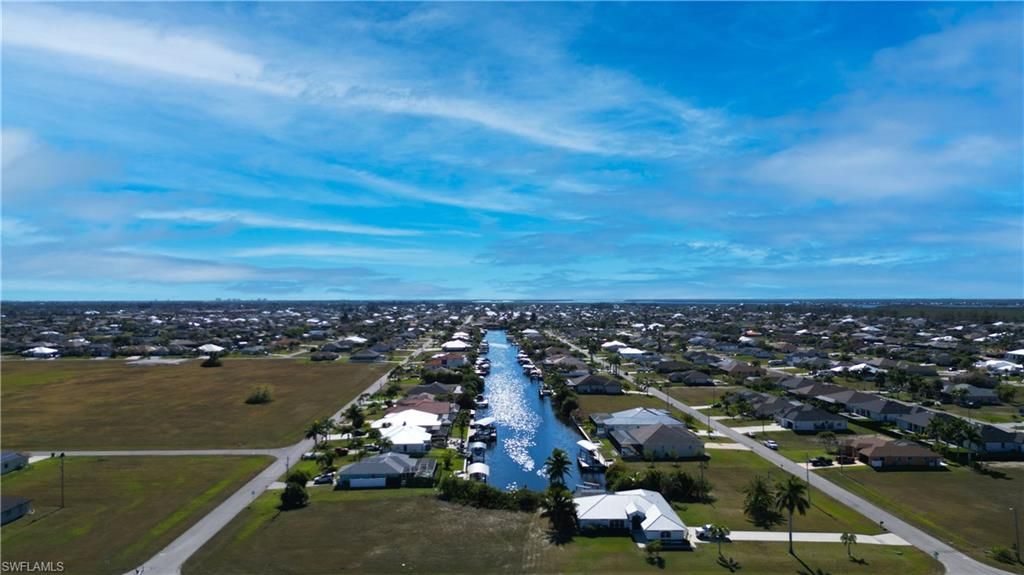 Image 10 of property listing at 3610 Tropicana PKWY W, Cape Coral, FL 33993