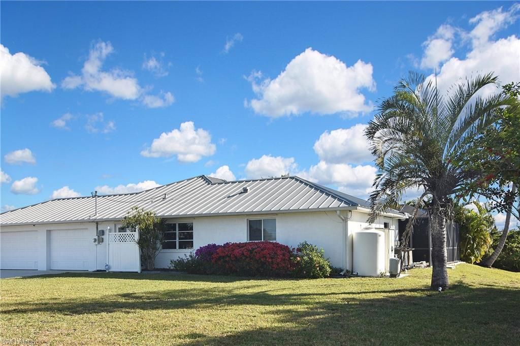 Image 4 of property listing at 3610 Tropicana PKWY W, Cape Coral, FL 33993