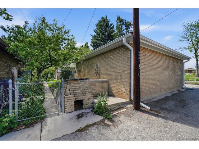 790 Elizabeth St, Denver, CO 80206