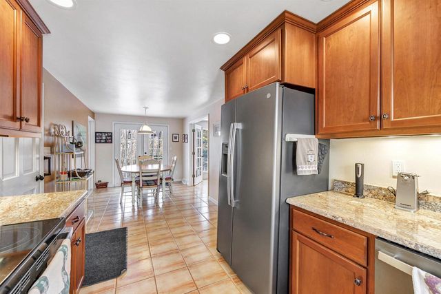 3577 HIDDEN VALLEY LANE, Green Bay, WI 54311