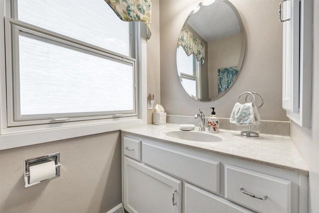 3577 HIDDEN VALLEY LANE, Green Bay, WI 54311