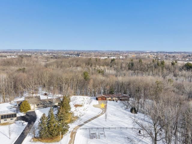 3577 HIDDEN VALLEY LANE, Green Bay, WI 54311