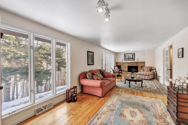 3577 HIDDEN VALLEY LANE, Green Bay, WI 54311