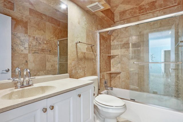 300 OCEAN TRAIL Way 204, Jupiter, FL 33477
