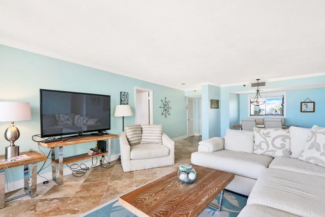 300 OCEAN TRAIL Way 204, Jupiter, FL 33477
