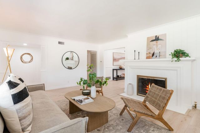 3210 Fieldcrest Dr, Sacramento, CA 95821