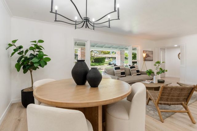 3210 Fieldcrest Dr, Sacramento, CA 95821