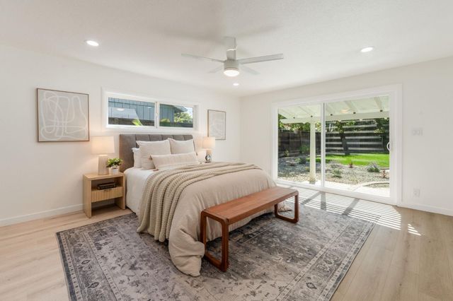 3210 Fieldcrest Dr, Sacramento, CA 95821