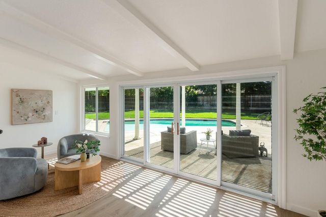 3210 Fieldcrest Dr, Sacramento, CA 95821