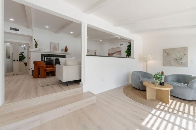 3210 Fieldcrest Dr, Sacramento, CA 95821