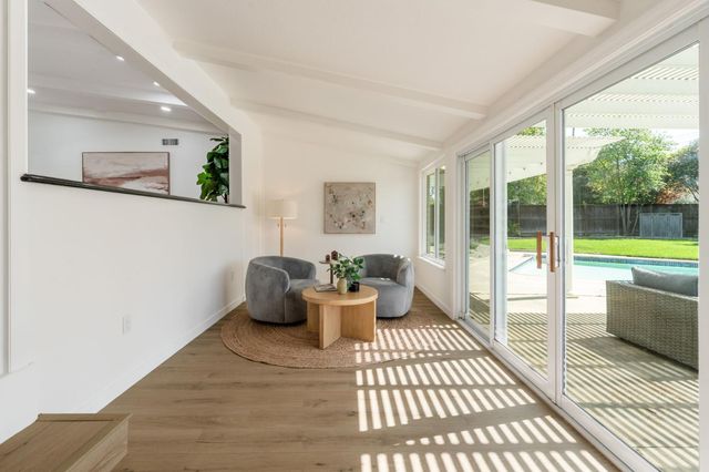 3210 Fieldcrest Dr, Sacramento, CA 95821