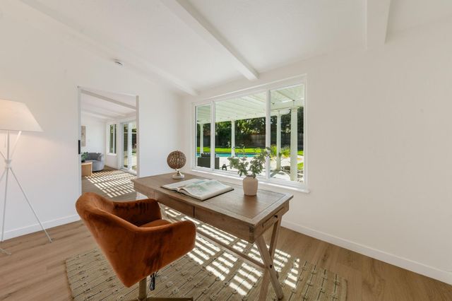 3210 Fieldcrest Dr, Sacramento, CA 95821