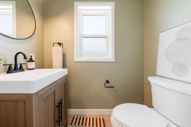 3210 Fieldcrest Dr, Sacramento, CA 95821