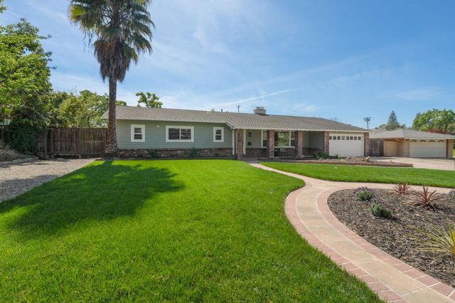 3210 Fieldcrest Dr, Sacramento, CA 95821