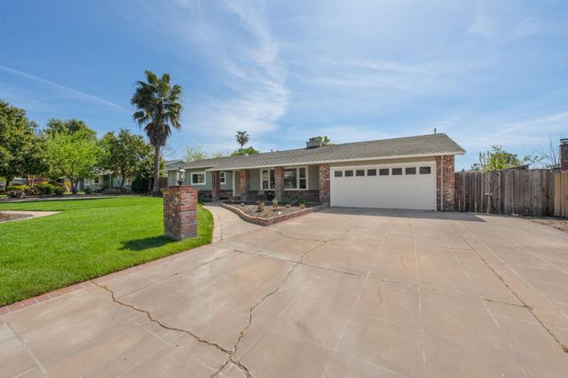3210 Fieldcrest Dr, Sacramento, CA 95821