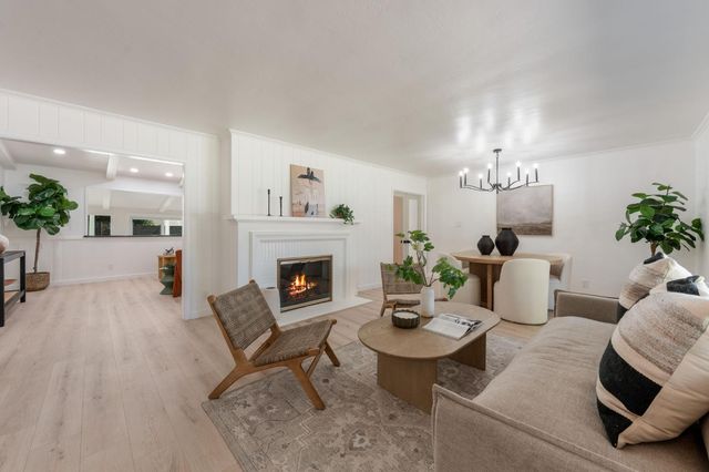 3210 Fieldcrest Dr, Sacramento, CA 95821