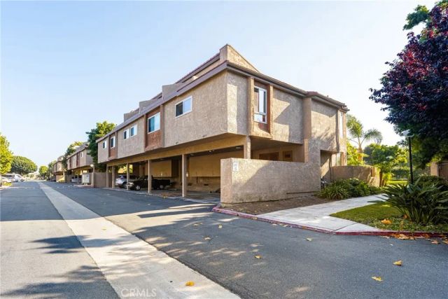 16877 Bluewater Lane, Huntington Beach, CA 92649