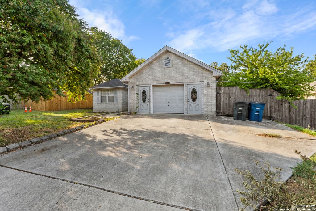 1436 Devin, New Braunfels, TX 78130