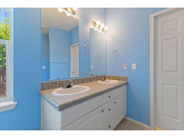 1949 Se PALMQUIST Rd 73, Gresham, OR 97080