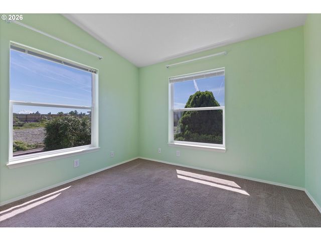 1949 Se PALMQUIST Rd 73, Gresham, OR 97080