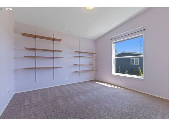 1949 Se PALMQUIST Rd 73, Gresham, OR 97080