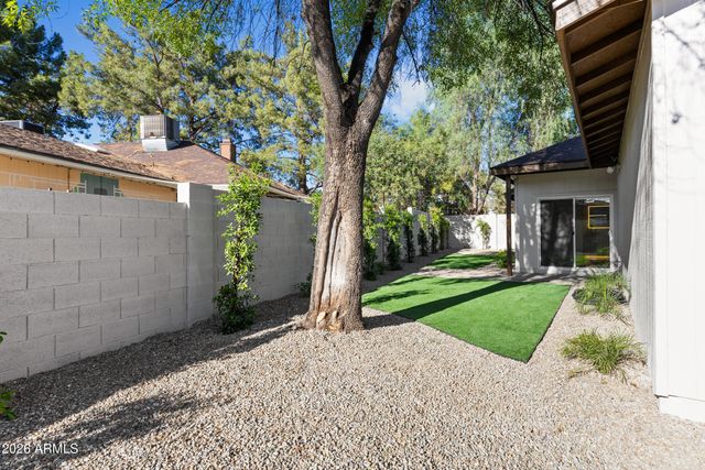 48 N Colonial Drive, Gilbert, AZ 85234