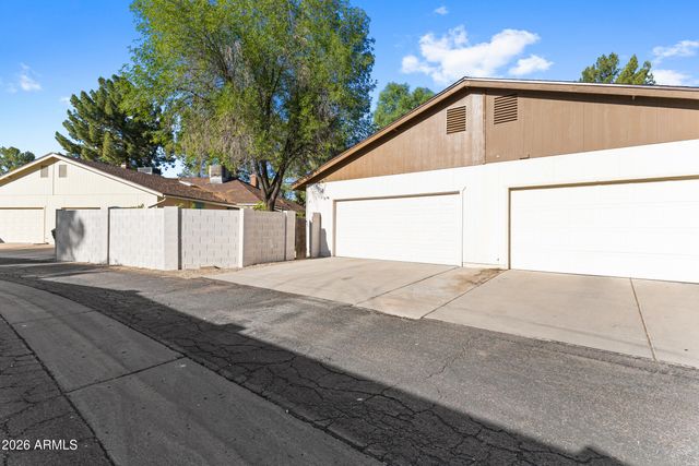 48 N Colonial Drive, Gilbert, AZ 85234