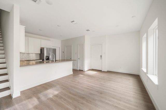 835 Paul Quinn Street A, Houston, TX 77091