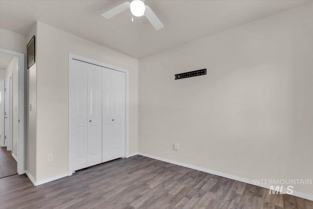 555 W Mulberry Loop, Nampa, ID 83686