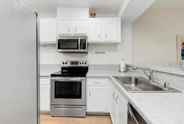 2323 Caringa Way 16, Carlsbad, CA 92009