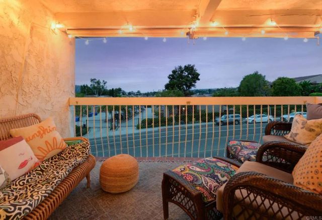 2323 Caringa Way 16, Carlsbad, CA 92009