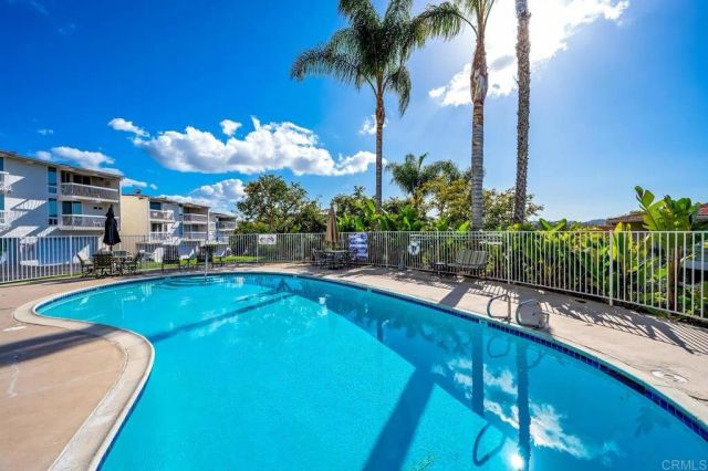 2323 Caringa Way 16, Carlsbad, CA 92009