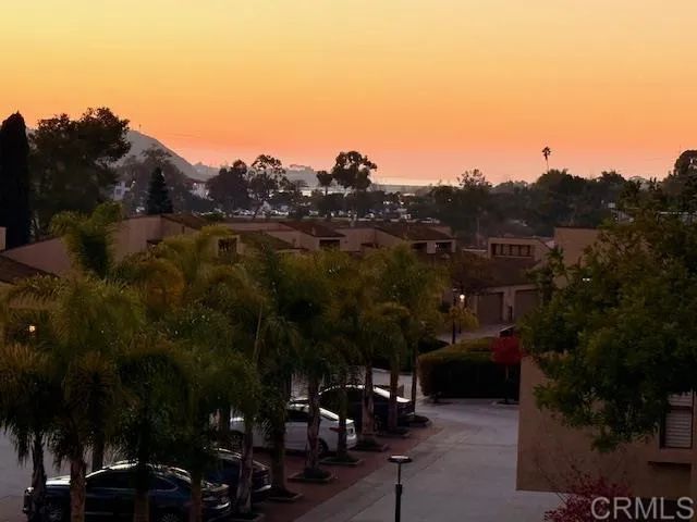 2323 Caringa Way 16, Carlsbad, CA 92009