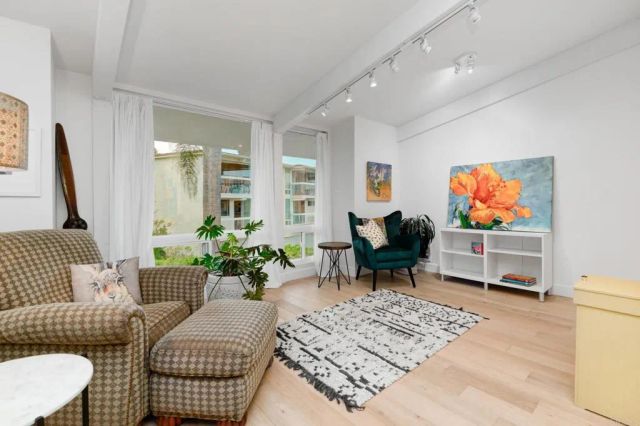 2323 Caringa Way 16, Carlsbad, CA 92009
