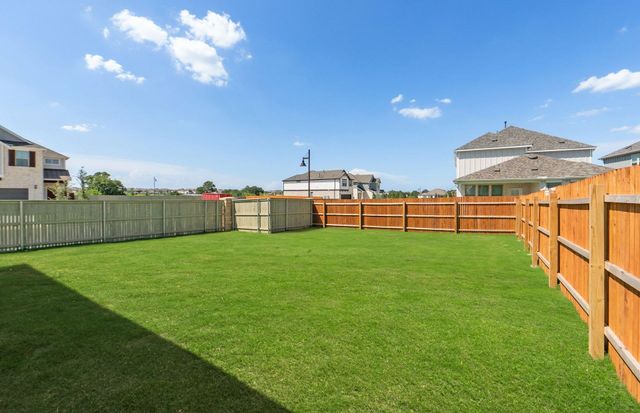 101 Ventura DR, Liberty Hill, TX 78642