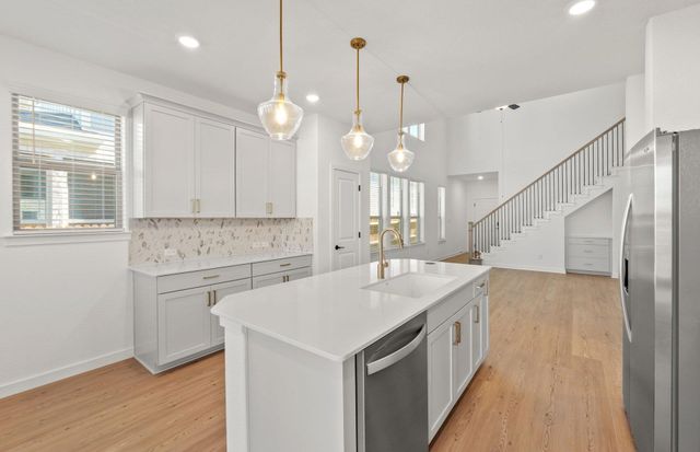 101 Ventura DR, Liberty Hill, TX 78642