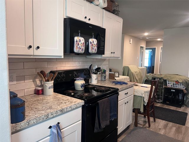 2847 Golf Crest Drive, Wharton, TX 77488