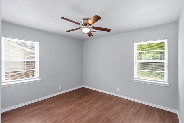 2114 Brookshire Street, Arlington, TX 76010