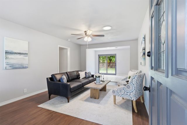 2114 Brookshire Street, Arlington, TX 76010