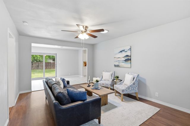 2114 Brookshire Street, Arlington, TX 76010