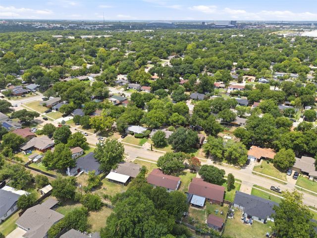 2114 Brookshire Street, Arlington, TX 76010