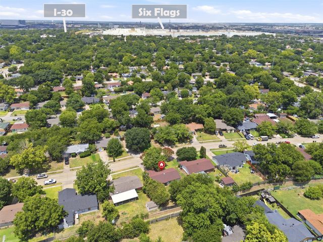 2114 Brookshire Street, Arlington, TX 76010
