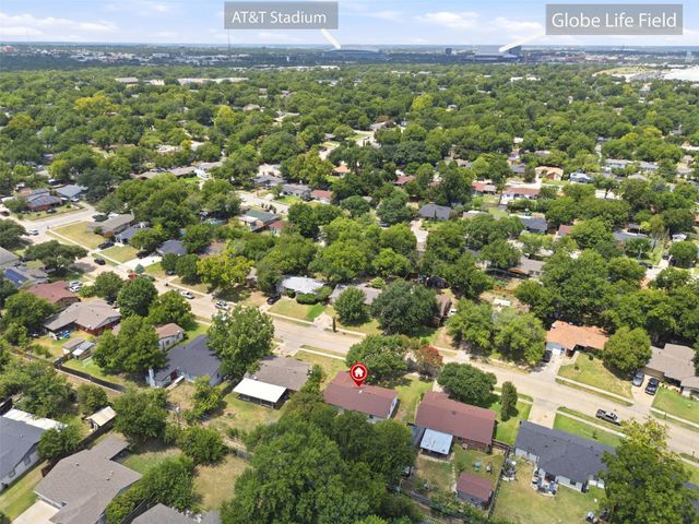 2114 Brookshire Street, Arlington, TX 76010