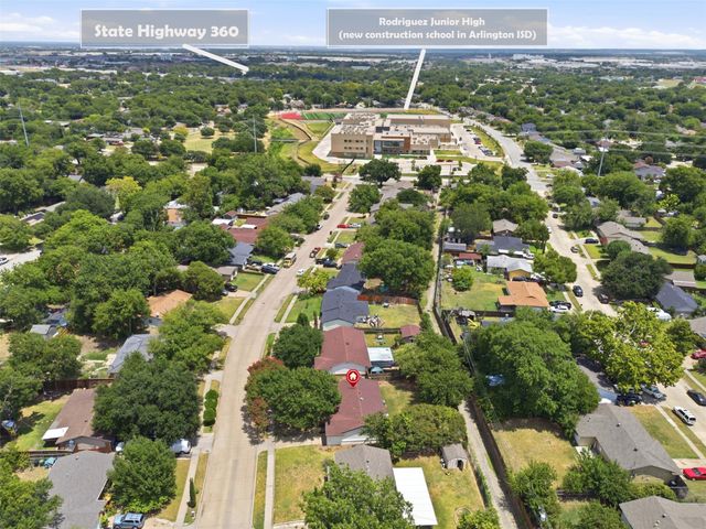 2114 Brookshire Street, Arlington, TX 76010