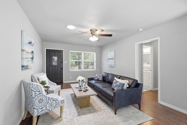 2114 Brookshire Street, Arlington, TX 76010